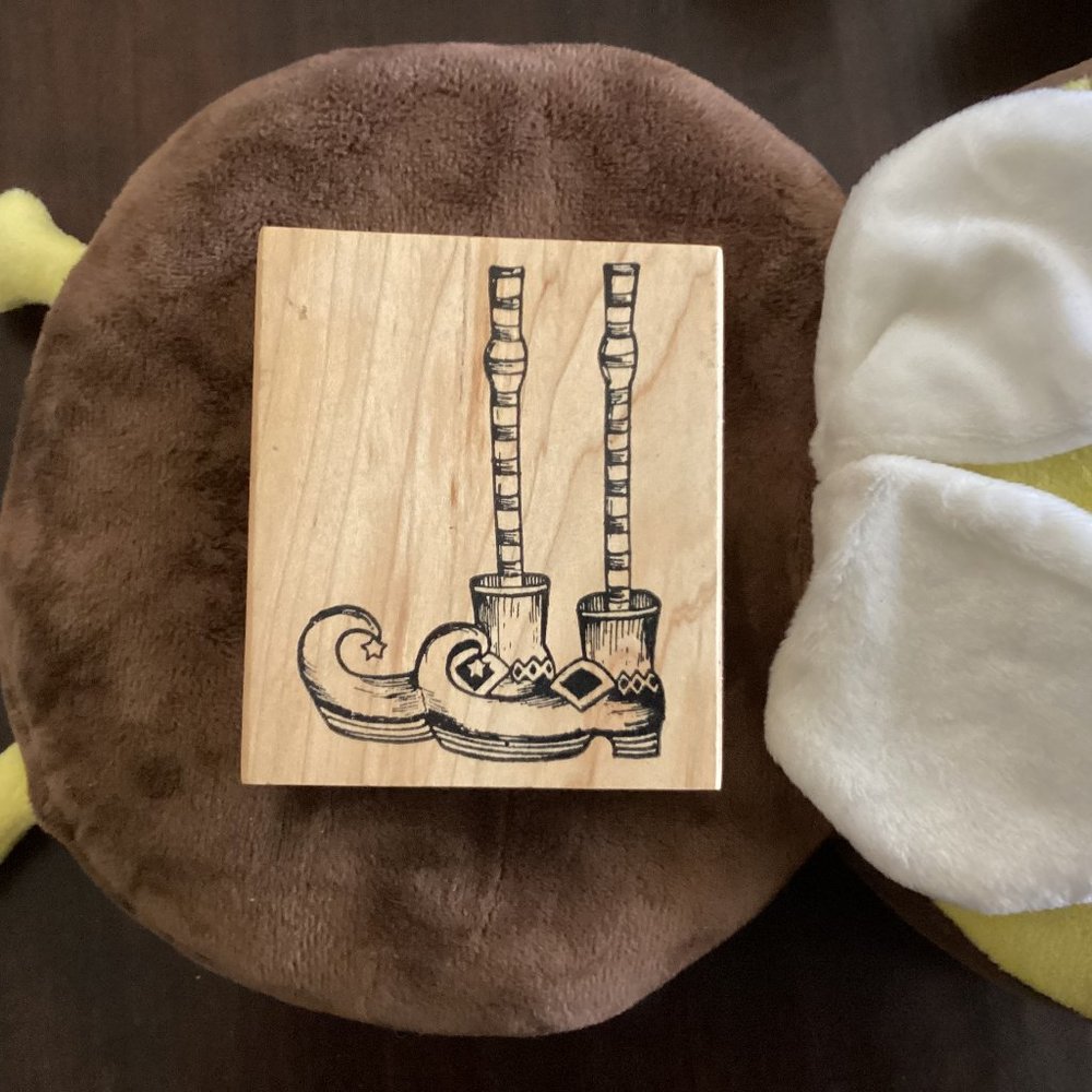 Witches Shoes by Northwoods Rubber Stamp